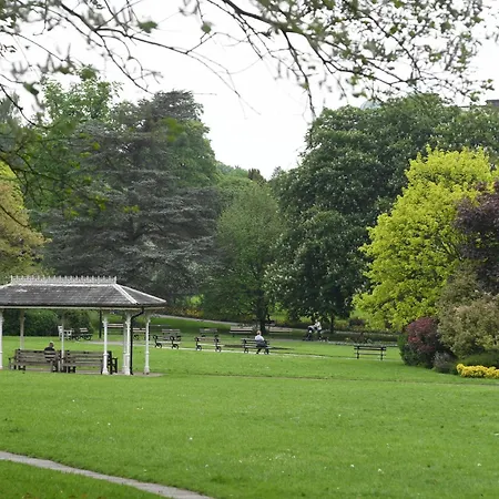 Valley Gardens View - Ground Floor Duplex - Patio Apartment Harrogate