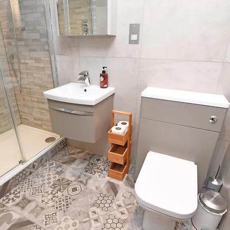 Valley Gardens View - Ground Floor Duplex - Patio * Harrogate