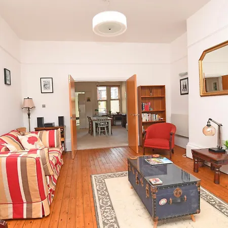 Valley Gardens View - Ground Floor Duplex - Patio Apartment