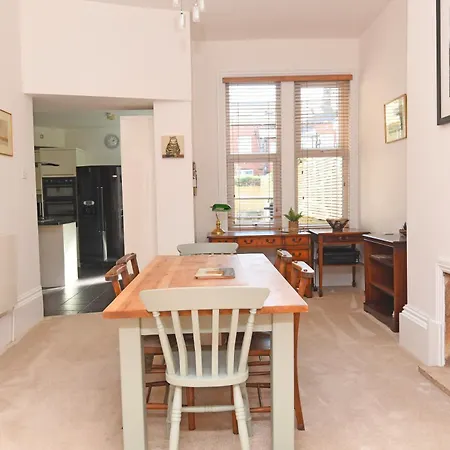 Apartment Valley Gardens View - Ground Floor Duplex - Patio *