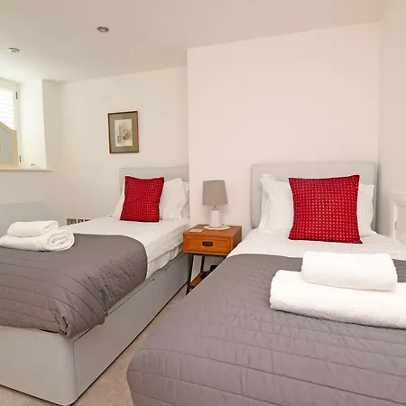 Self Catering - The Valley Gardens View
