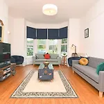 아파트 Self Catering - The Valley Gardens View 해러게이트