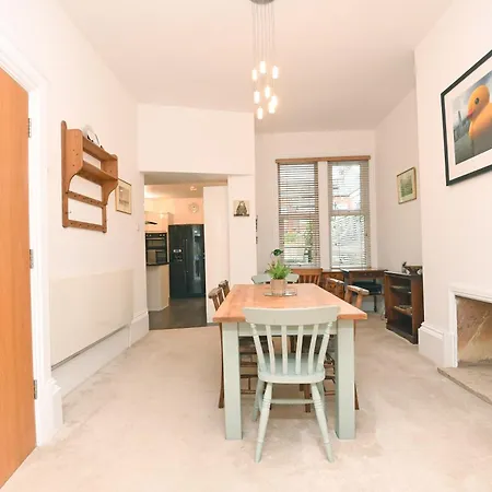 Self Catering - The Valley Gardens View *